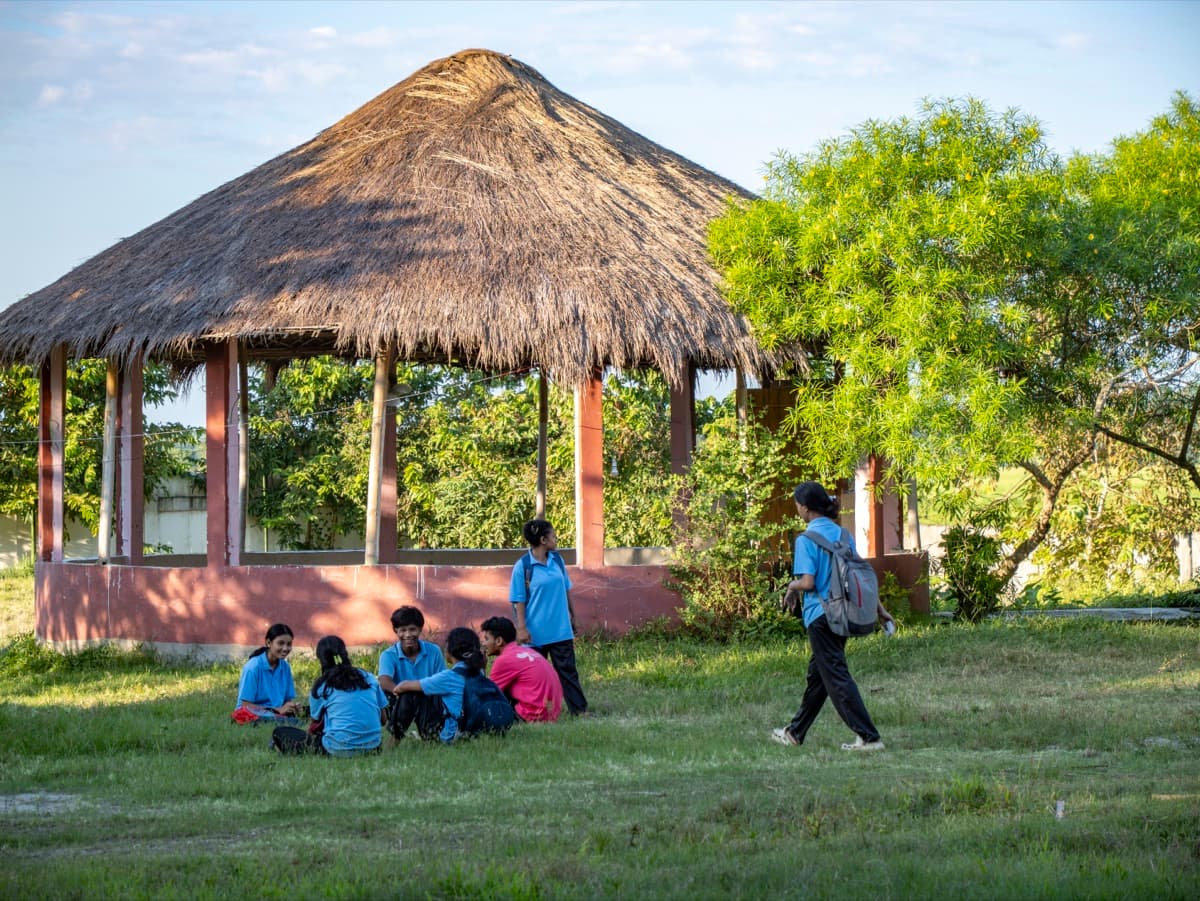 Students in a circle at Hummingbird